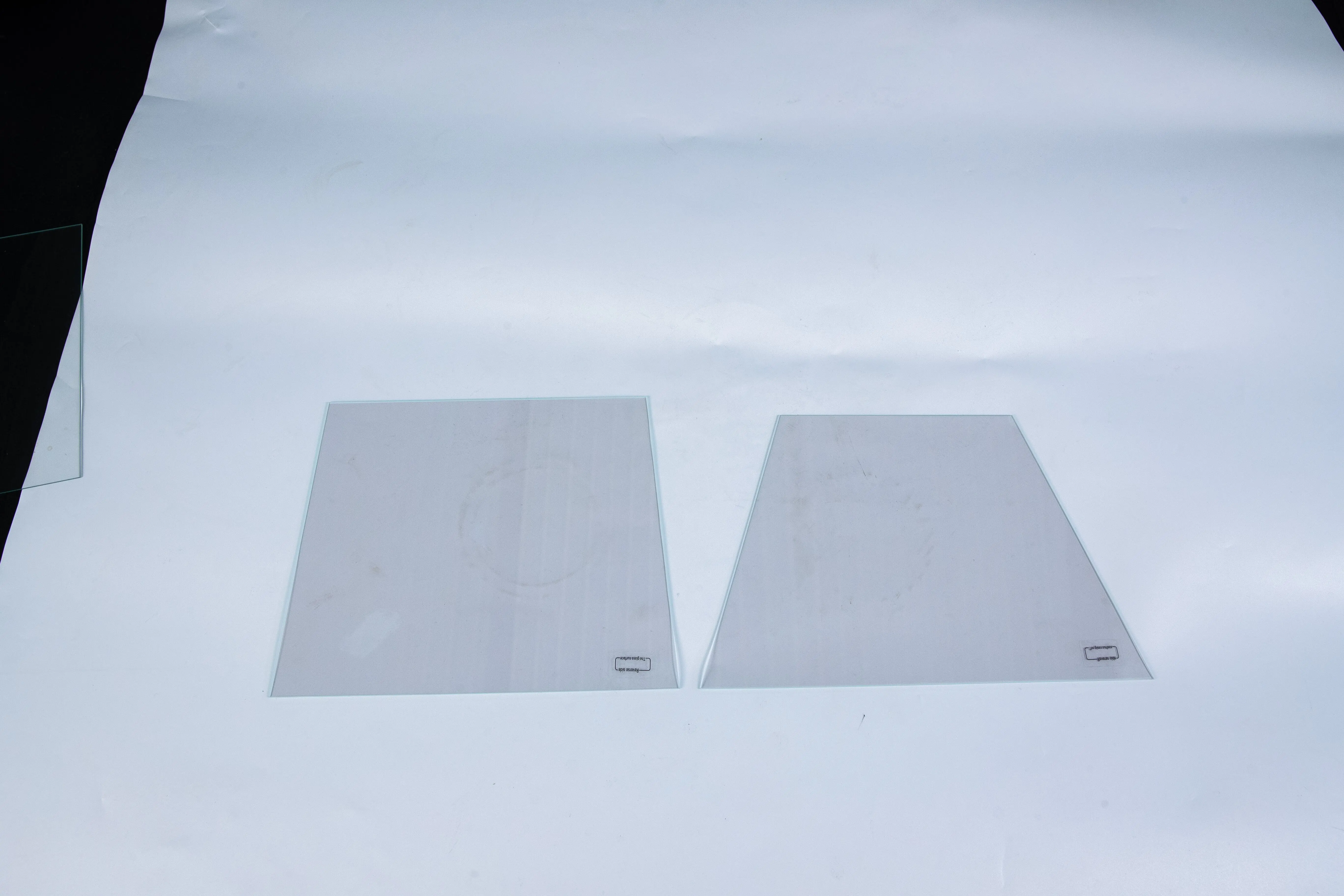 Factory Direct Sales 1.1mm 1.5mm 2mm 2.5mm 3mm 3.2mm high quality transparent tempered glass