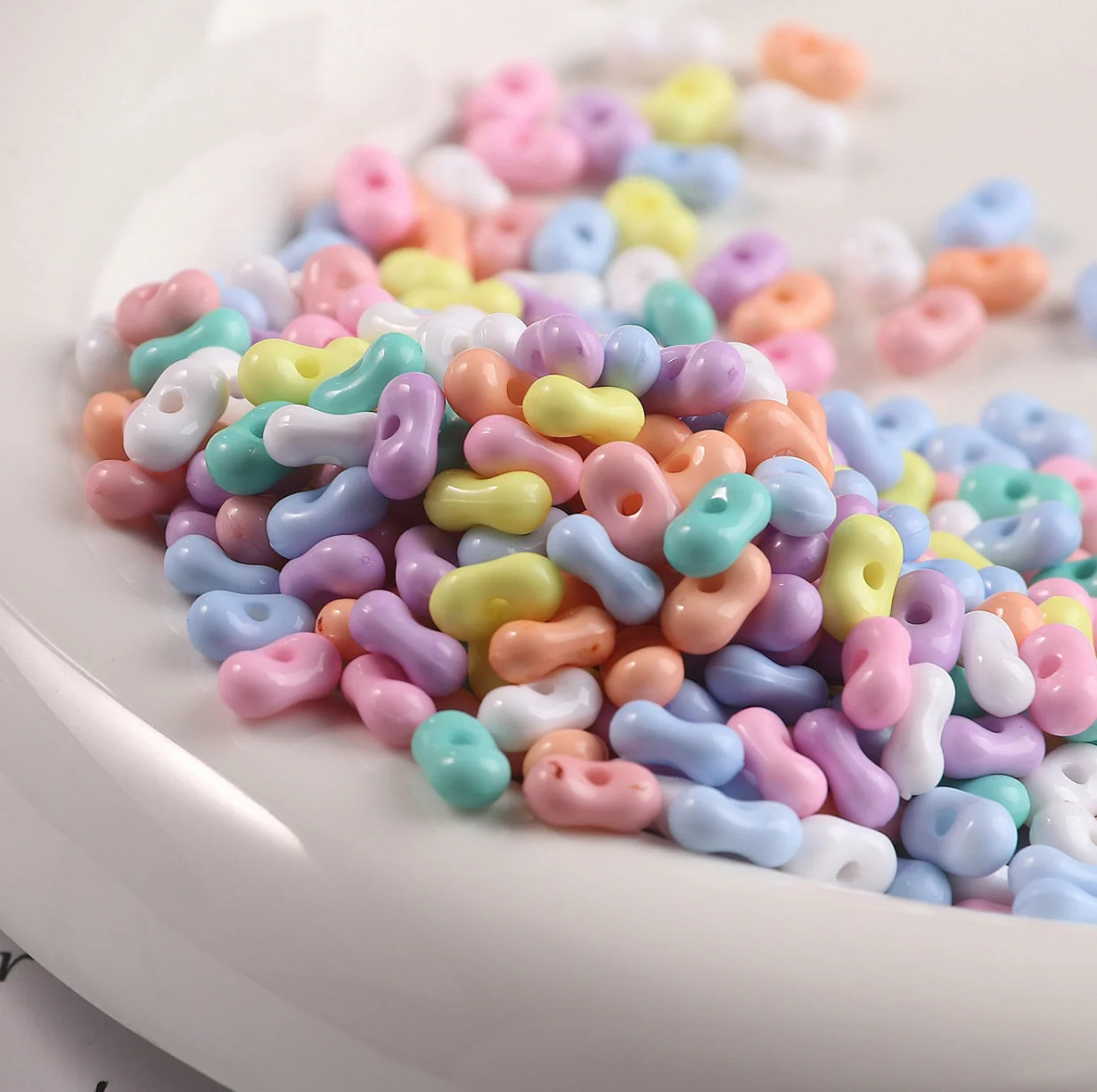 Hot Sale 3*6mm Colorful Peanut    Beads Plastic Acrylic Seed  Beads with Holes