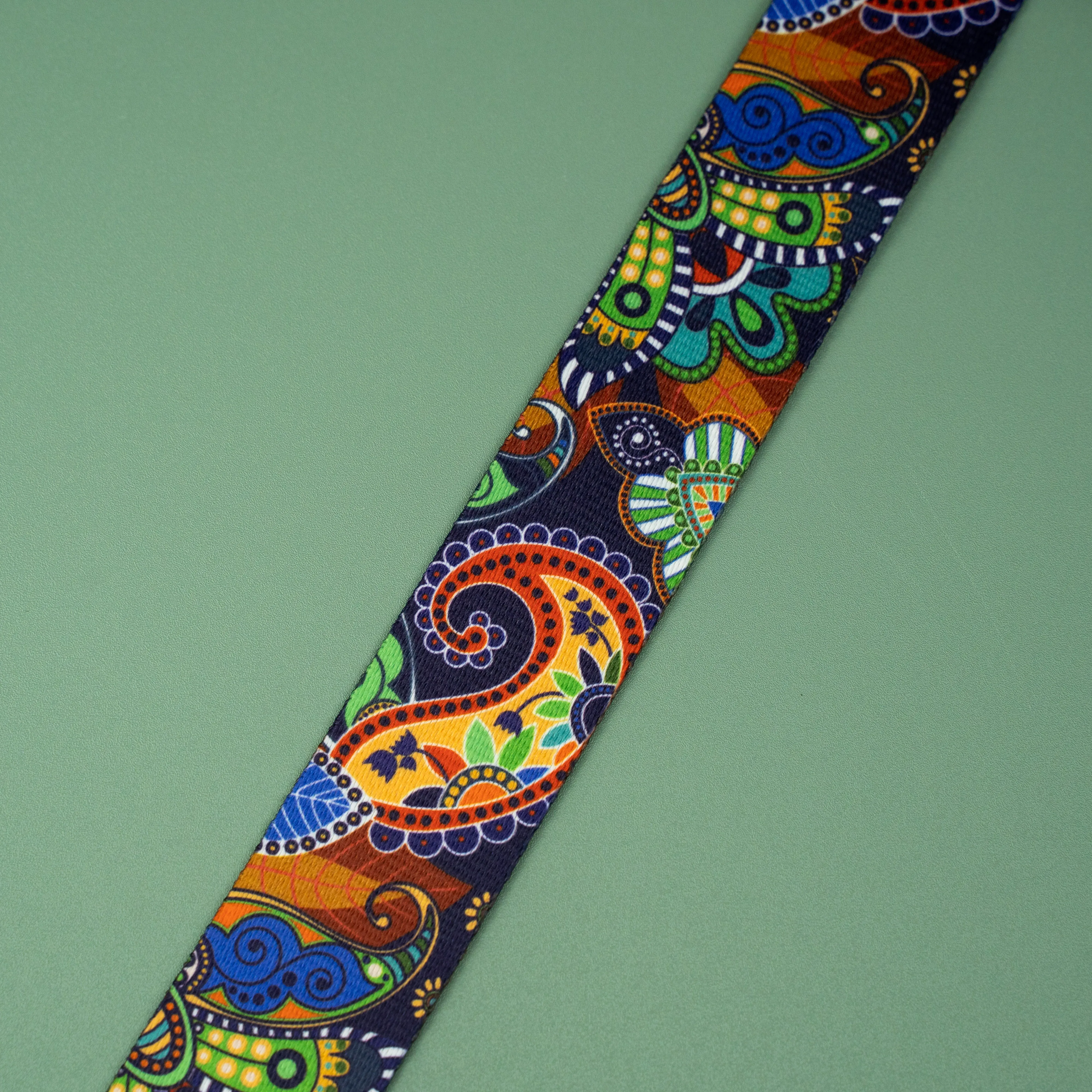 Самая продаваемая высокопрочная лента из 100% полиэстера в современном стиле комфортная с этническим узором жаккардовая