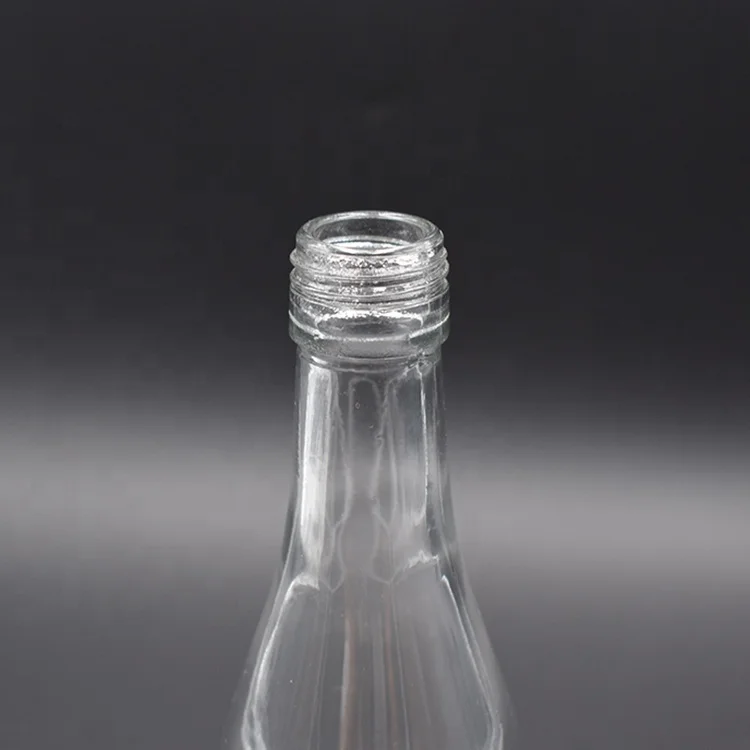 
China Manufacturer 187 ML Flint Empty Beverage Rum Bottles for Wine Supplier 