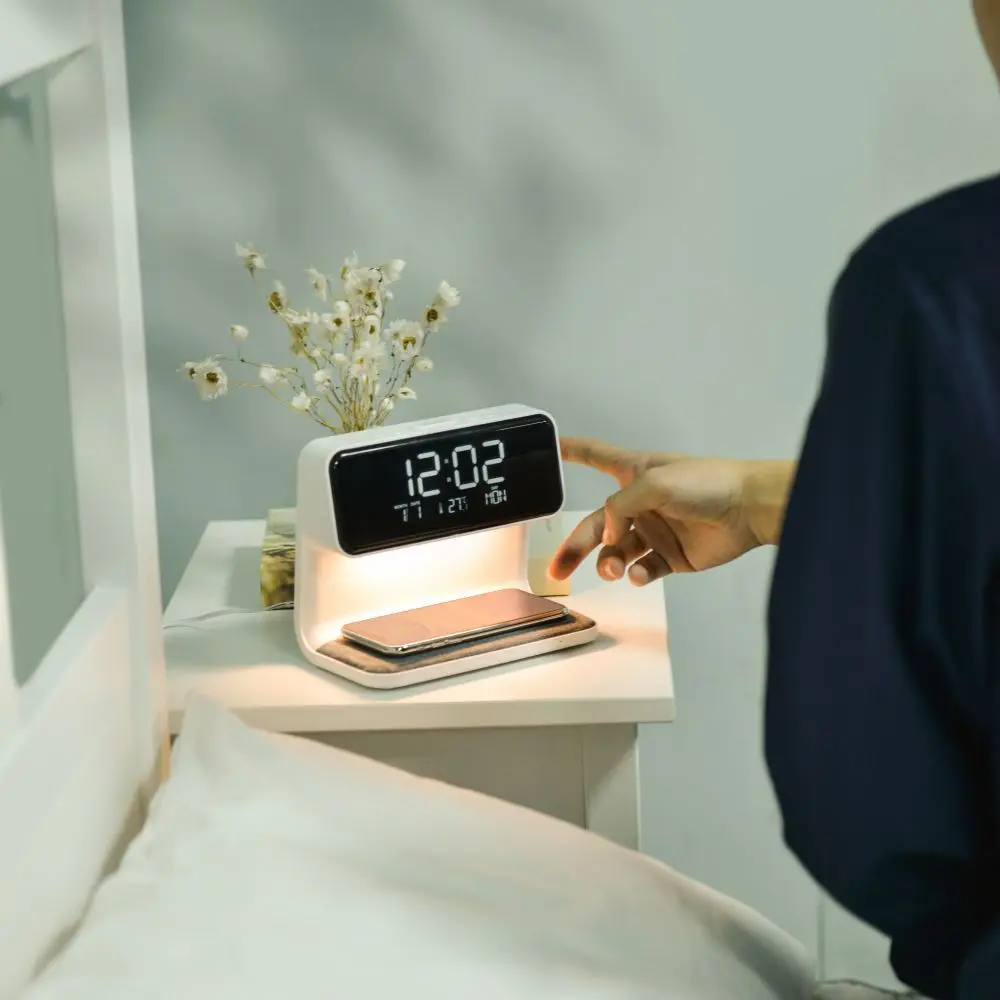Custom Hot Selling New Style Creative Multifunctional Bedside Lamp With Wireless Charger Time Display Alarm Clock For Home Hotel