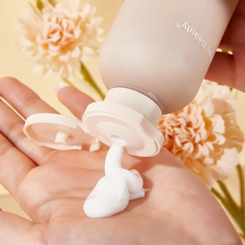 Moisturizing the skin brightening the complexion long-lasting fragrance and silky body lotion