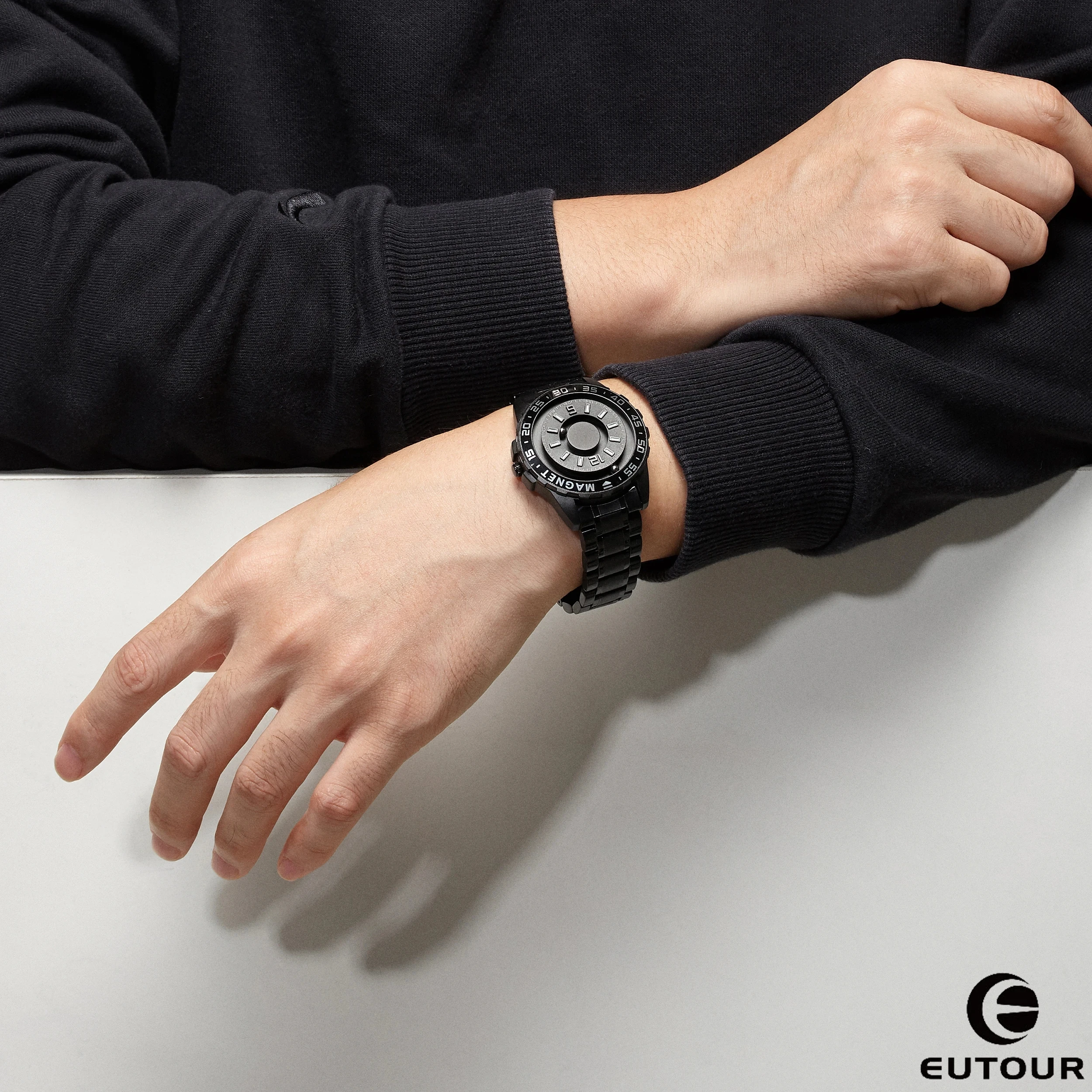 Eutour 026 New Hot Sale Magnetic Sphere Pointer Watch Men Fashion Simple Quartz Watches Stainless Steel Black Wristwatches