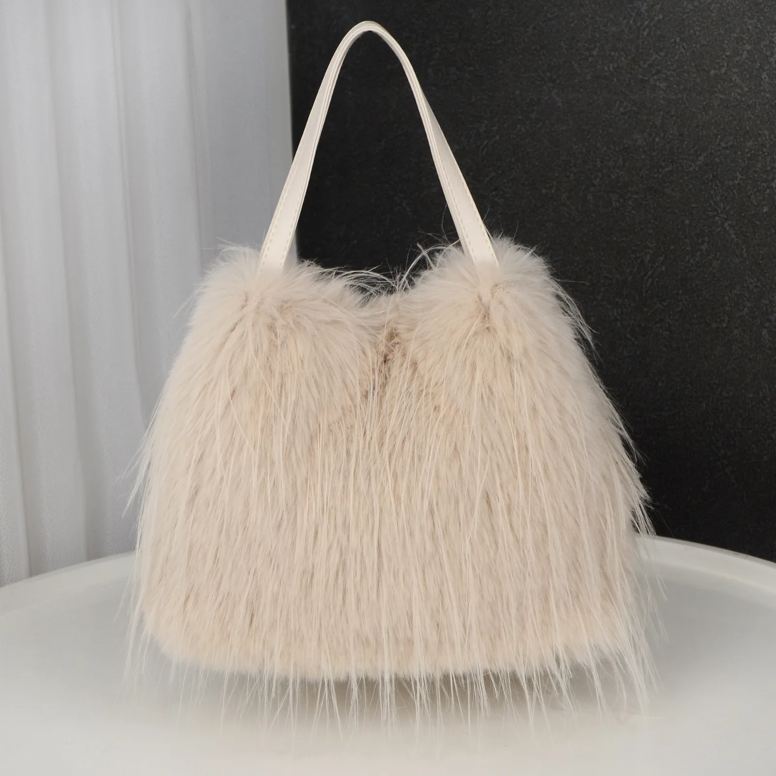 Роскошная зимняя меховая сумка большой емкости, новая 2024 сумка на одно плечо, сумка-тоут через плечо, сумки через плечо, меховые сумки