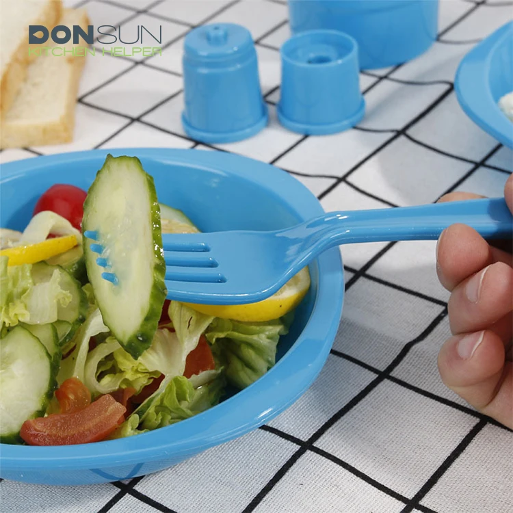 25 Pieces plastic Tableware Set camping cutlery set include Plates, Bowls, Mugs and Utensils