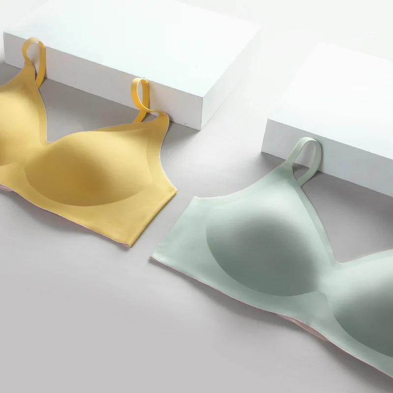 2024 New Japanese Ladies One Piece Seamless Female Bra Plain Double Layered Sports Yoga Bra