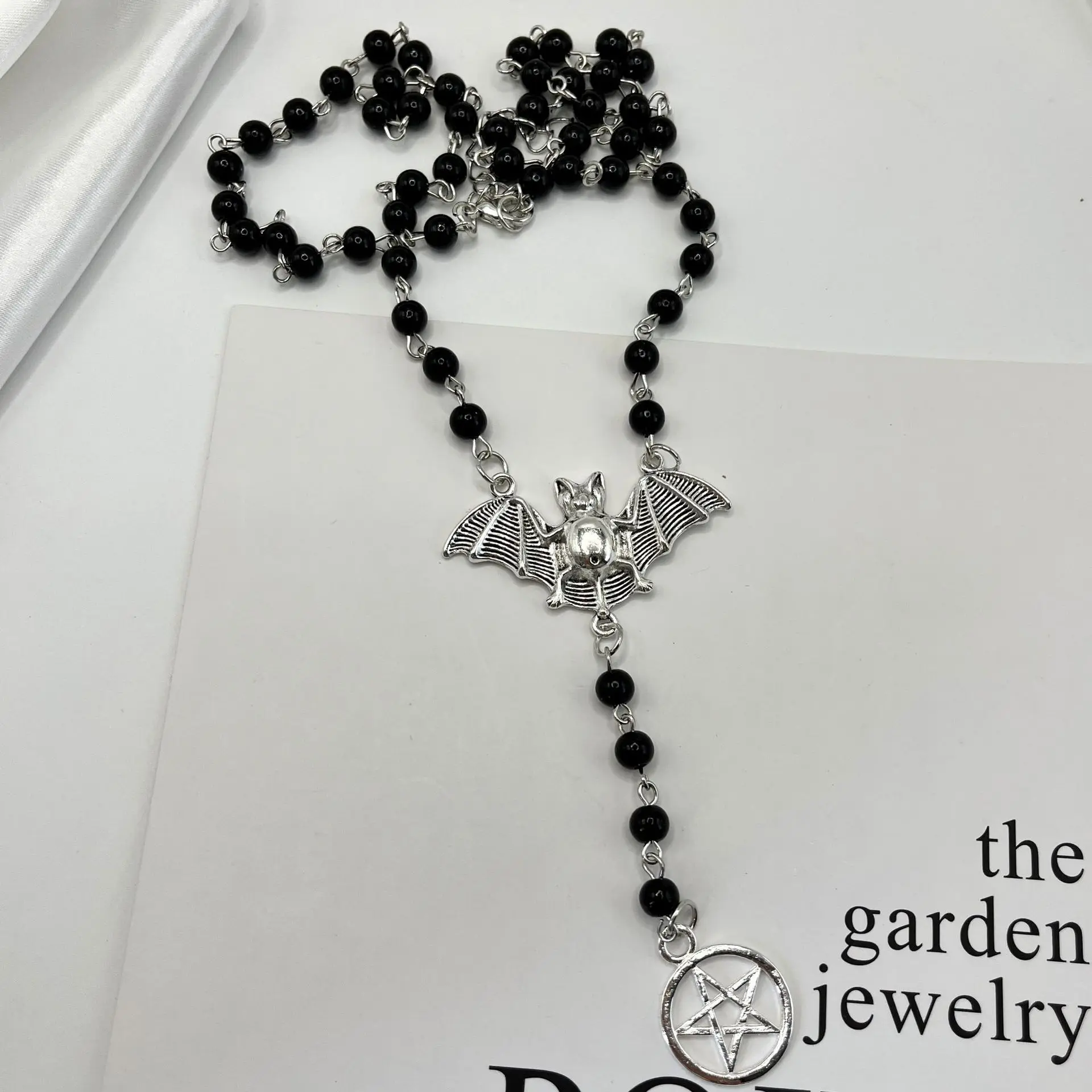 Gothic Bat Rosary Necklace Pentagram Pendant Victorian for Vampire Bat Necklace Gothic Ladies Holiday Gifts Jewelry Gift