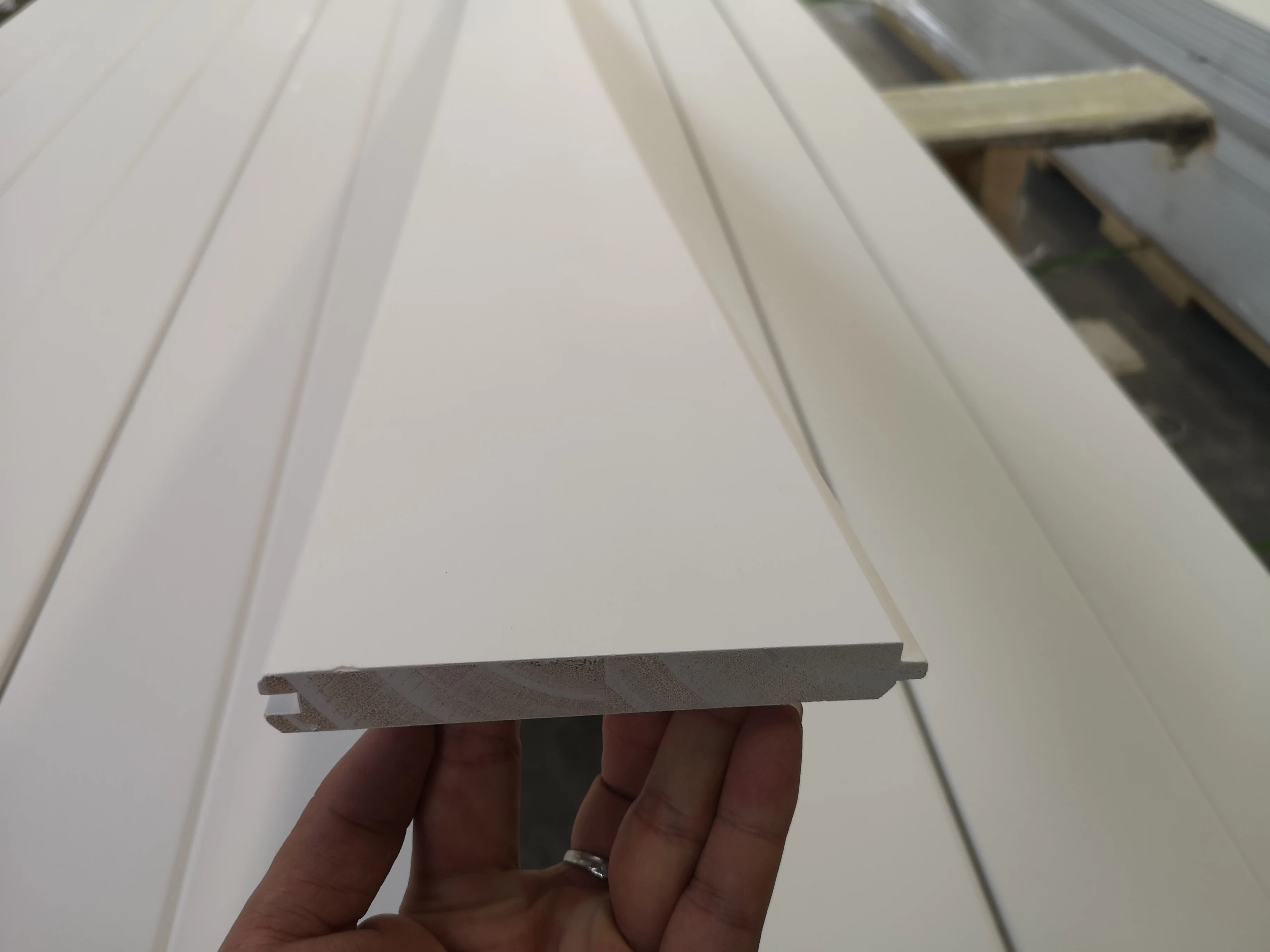 Плинтус с покрытием Gesso Shiplap
