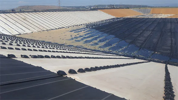 ASTM 2.0mm HDPE geomembrane plastic liner fish farm pond liner