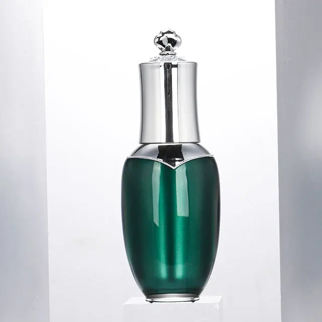 Luxury travel pump bottle 30ml50ml80ml100ML cosmetics vacuum fragrance-free pump bottle set can be filled repeatedly