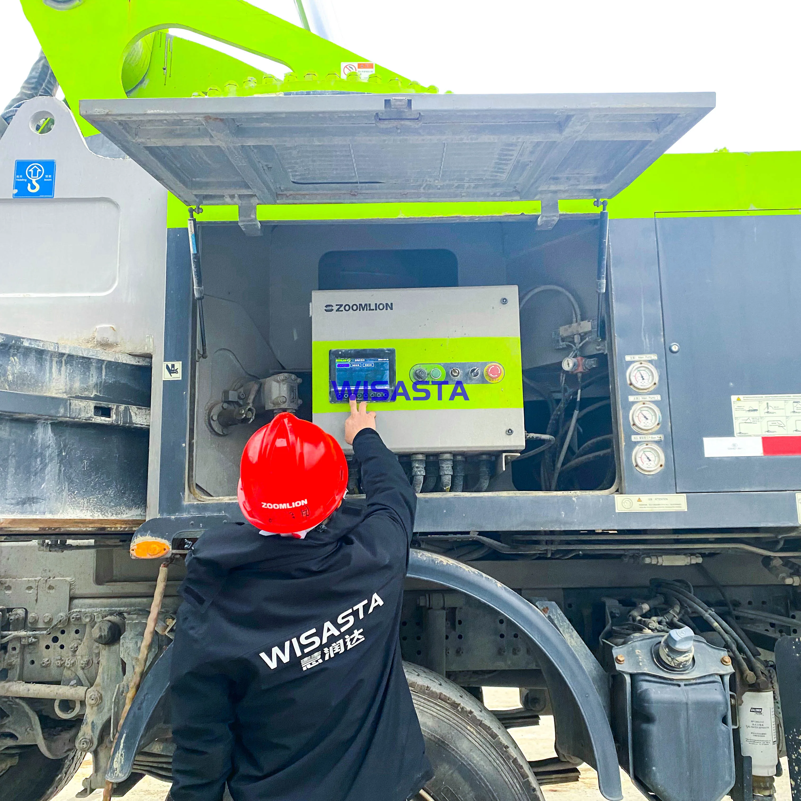 2020 year Zoomlion Concrete Boom Pump Truck 63m Original Paint 63M concrete pump truck for sale in UAE