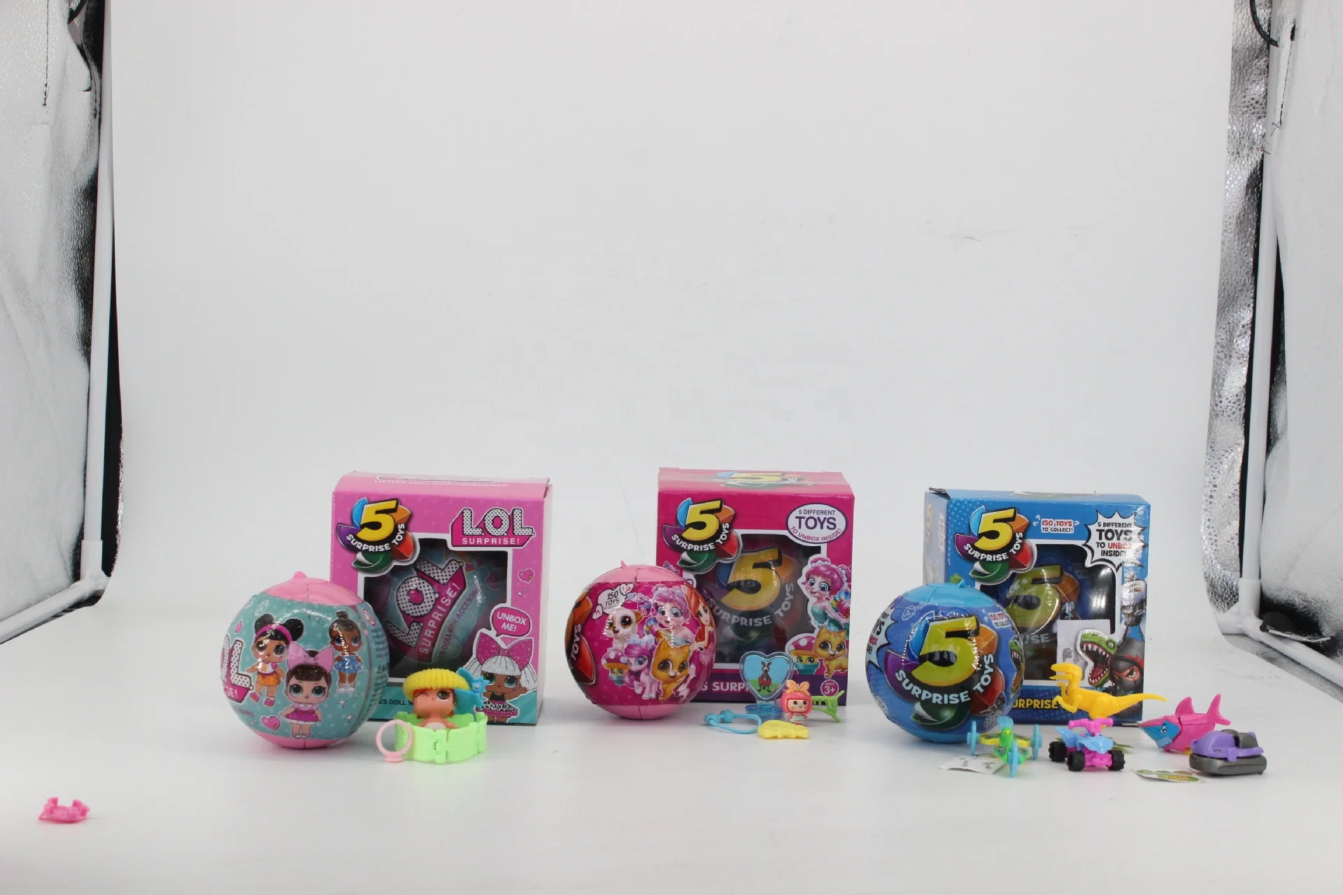 
2021 Hot Popular Gift Newest Funny Game Surprise Ball 5 petals Interesting Petal Ball Blind Box Surprising eggs 