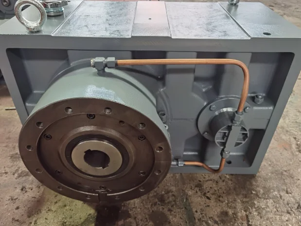 Reducer gear shaft accessories, particle machine gear accessories