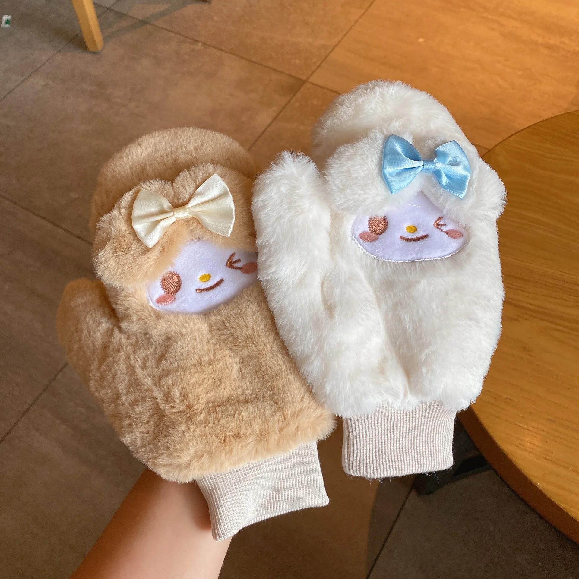 Милые декоративные пушистые варежки SUPERBEAR с мультяшным рисунком животных для девочек зимние теплые перчатки