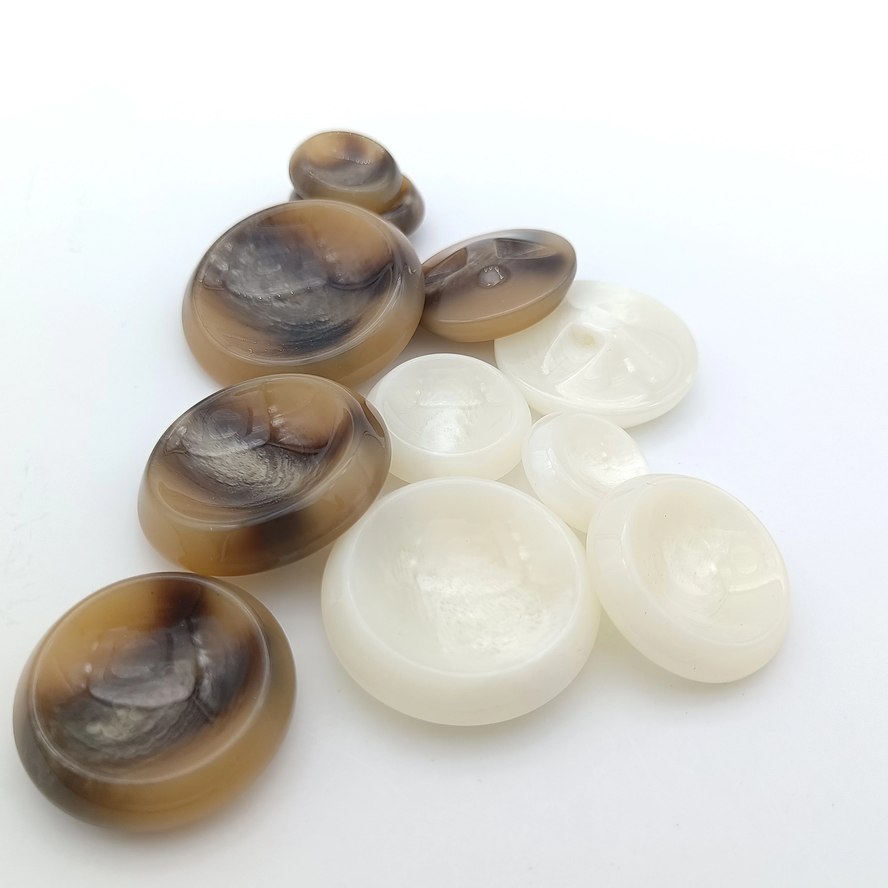 HLD Factory wholesale custom resin button 4 hole sewing button clothing accessories