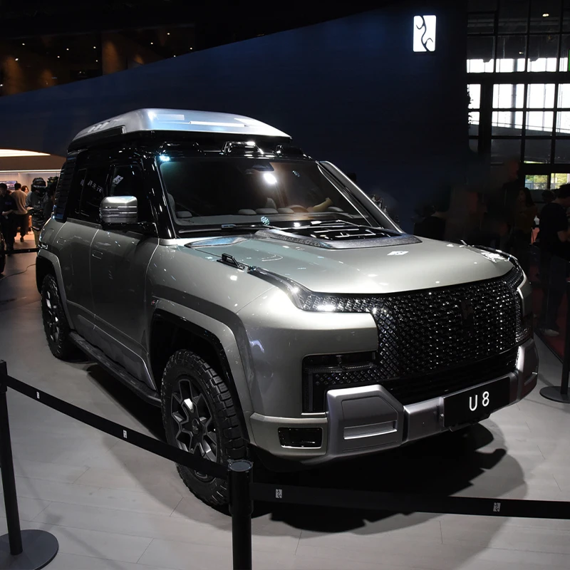 China 2023 High End New Byd Yangwang U8 Electric Car Four-Wheel Four-Motor Independent Drive For Sale