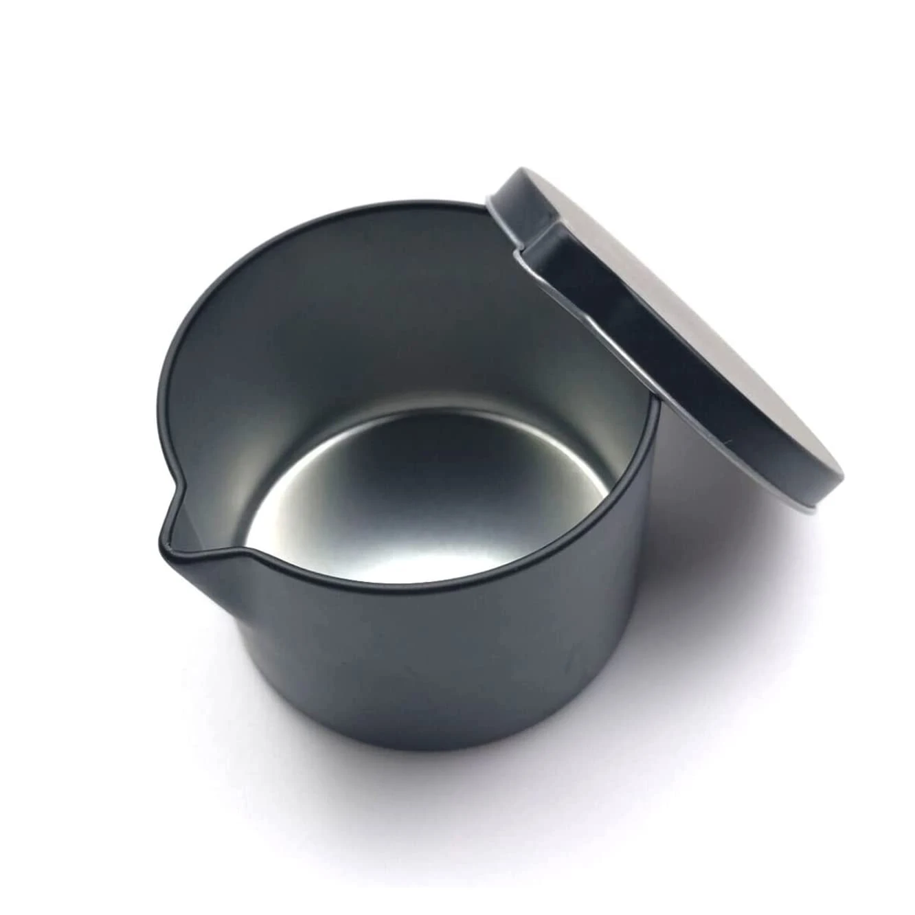 Creative 1.5oz 4oz 6oz Empty Container Metal Wax Storage Massage Candle Tin Jars with Pouring Spout