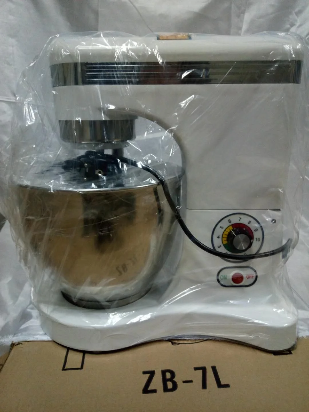 Storage liquid nitrogen tank making liquid nitrogen ice cream dragon breath