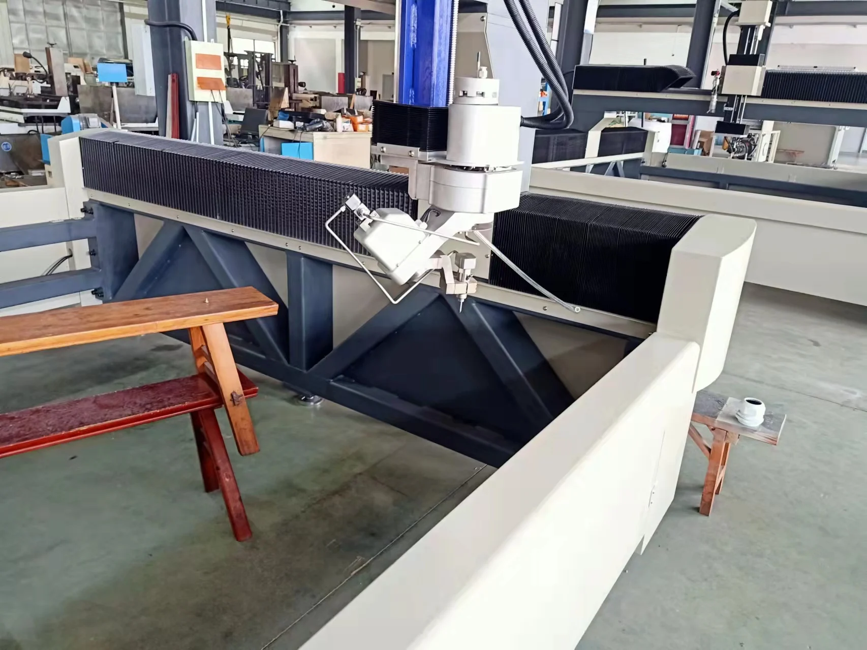 Waterjet cutting head big 5 axis dynamic cutting head CNC water jet machine 3D cutting metal glass stone