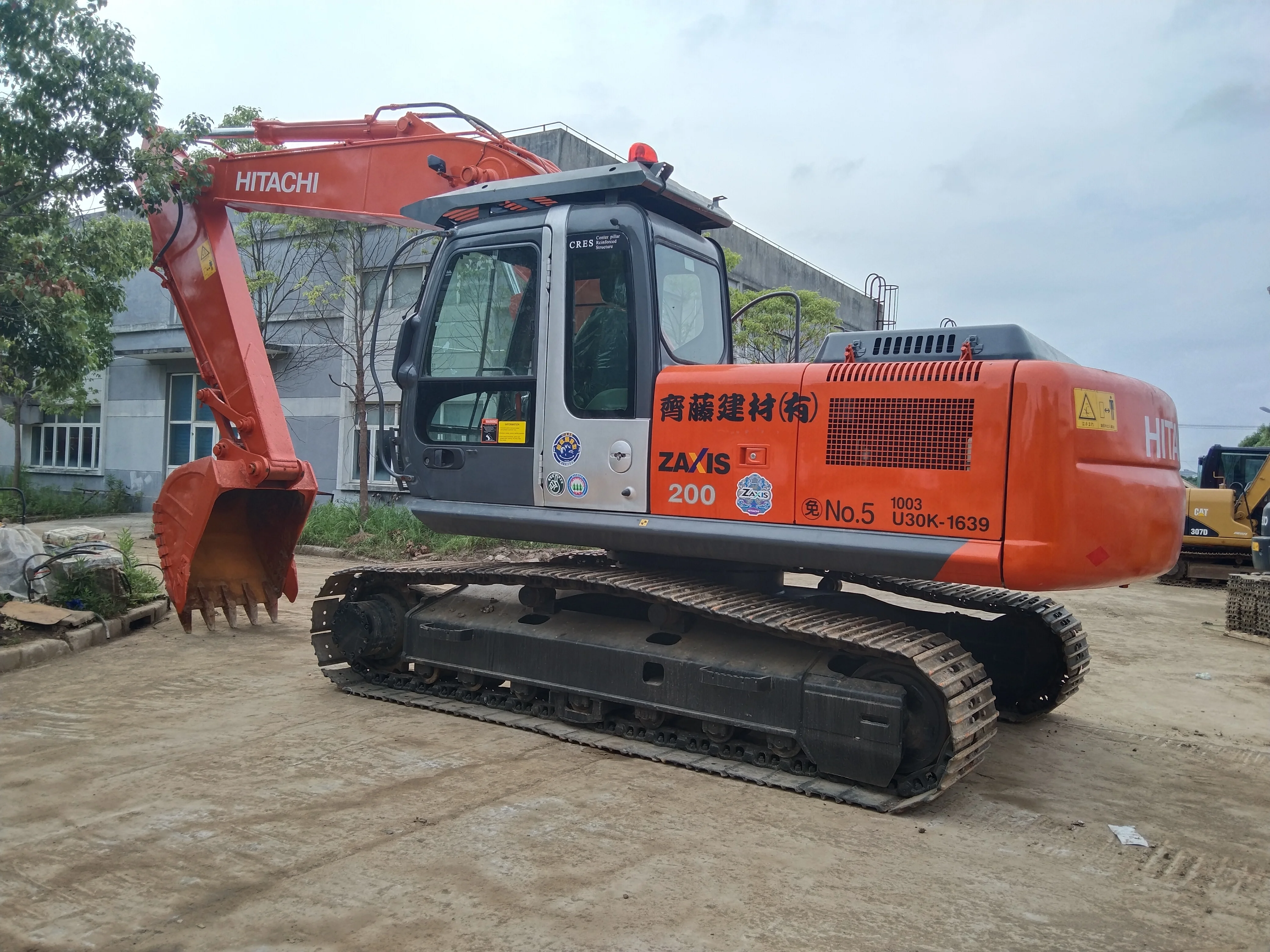 Used Hitachi excavator ZX200-3 crawler excavator for sale excavator hitachi ZAXIS 200 200-6 with imported engine