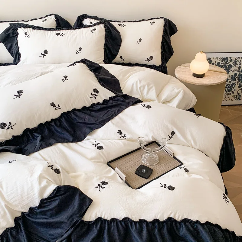 Customized Luxury sherpa comfortable set bedding set 4pcs comforter for winter    Professional Supply Bed Sheet set