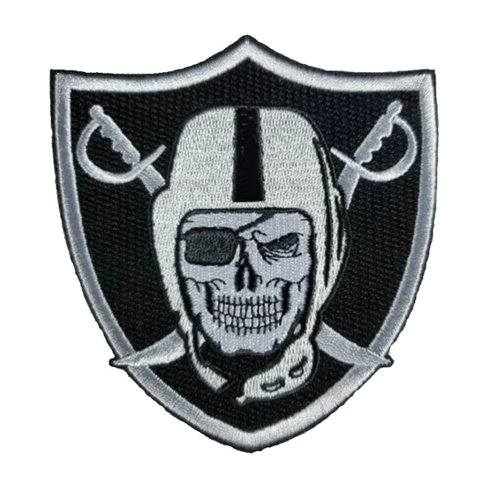 Нашивка с логотипом Nfl Oakland Raiders на футболке Las Vegas