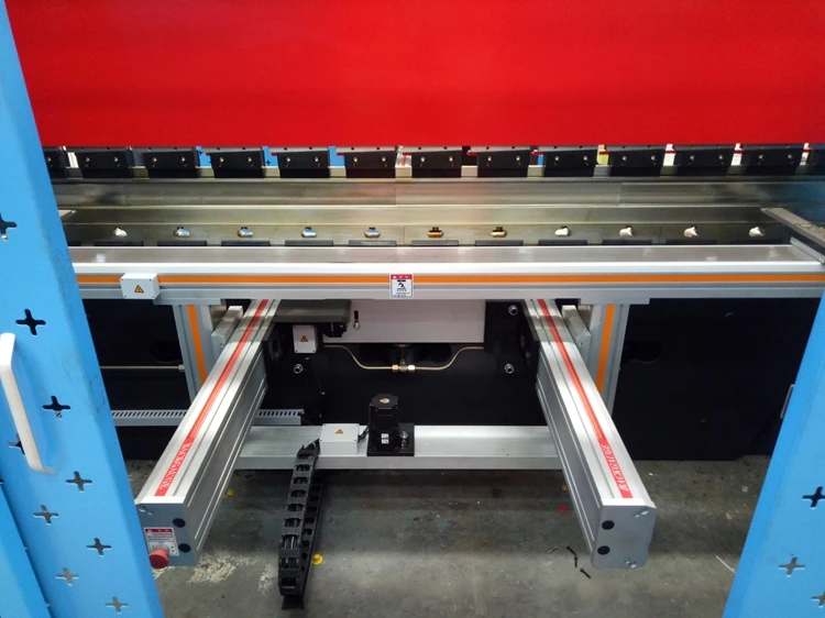 CNC сервопривод 6 осей cnc гидравлический пресс 40/1500