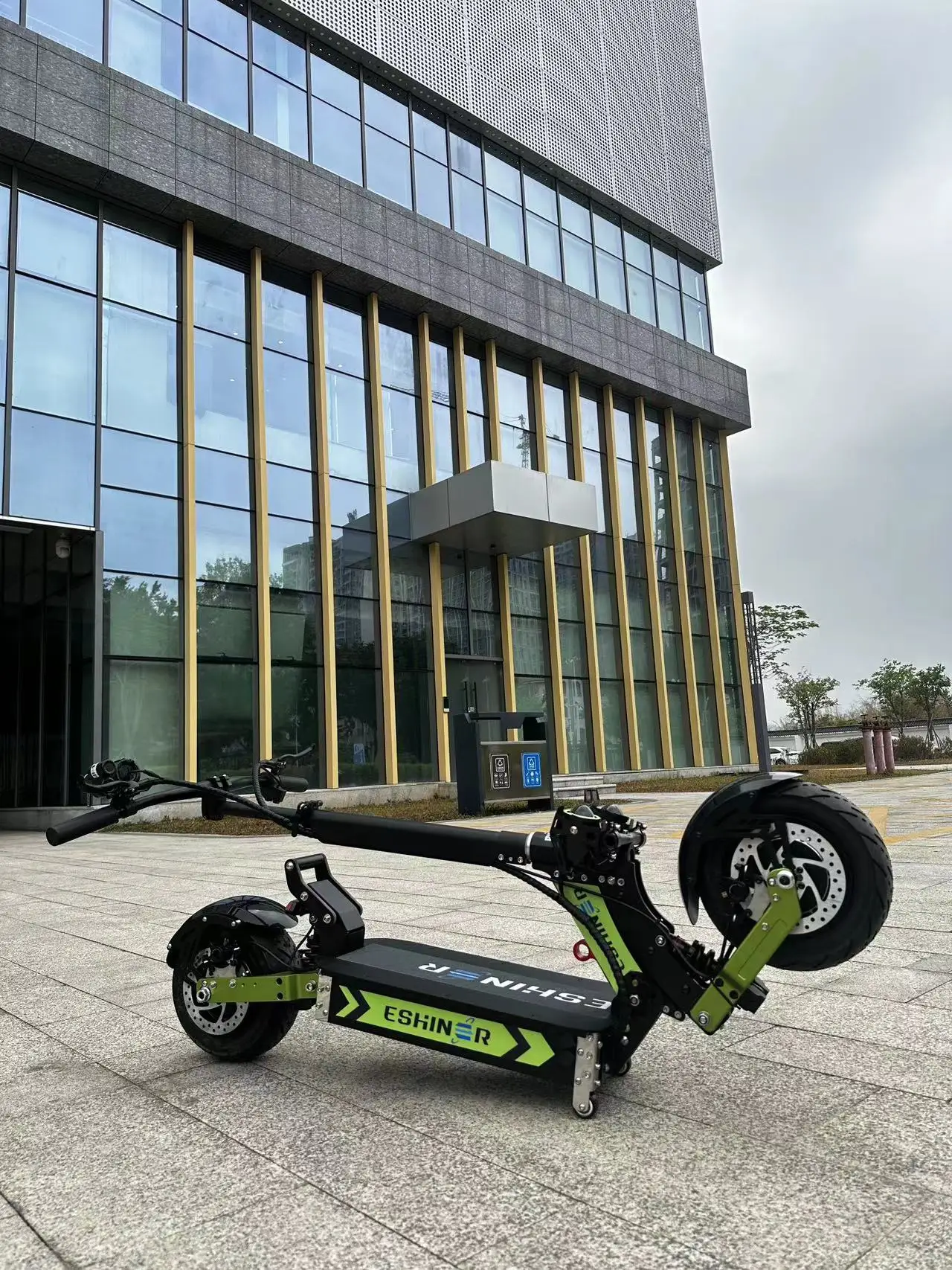 Foldable Portable 60V 6000W E Scooter Dual Motor High Power 11 Inch Fat Tire 70-85Kmh Electric Bike Scooter For Adults With Seat