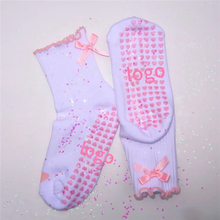 Anti Slip Yoga Pilates Grip Socks Embroider Logo Ballet Barre Cotton Crew Socks Custom Logo Grip Pilates Yoga Socks for Women