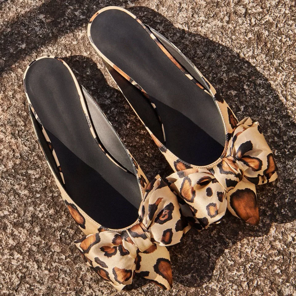Popular style Pointed Toe Leopard Flat Shoes Bow Slippers with lace-up heels for lady
