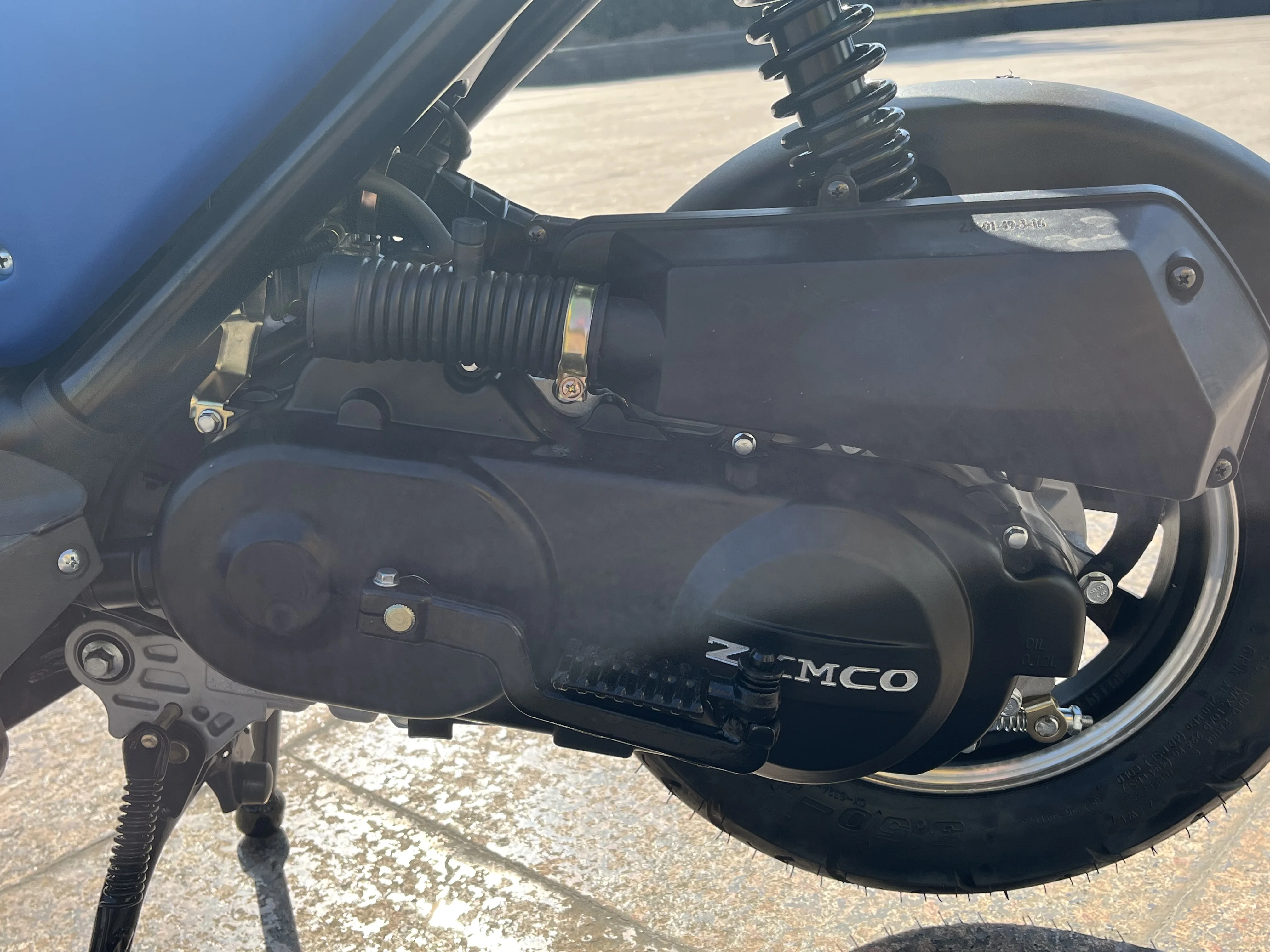 2024 Hot selling Cost effective street bike 50cc Electric+kick start gas motorcycle with EPA for adults