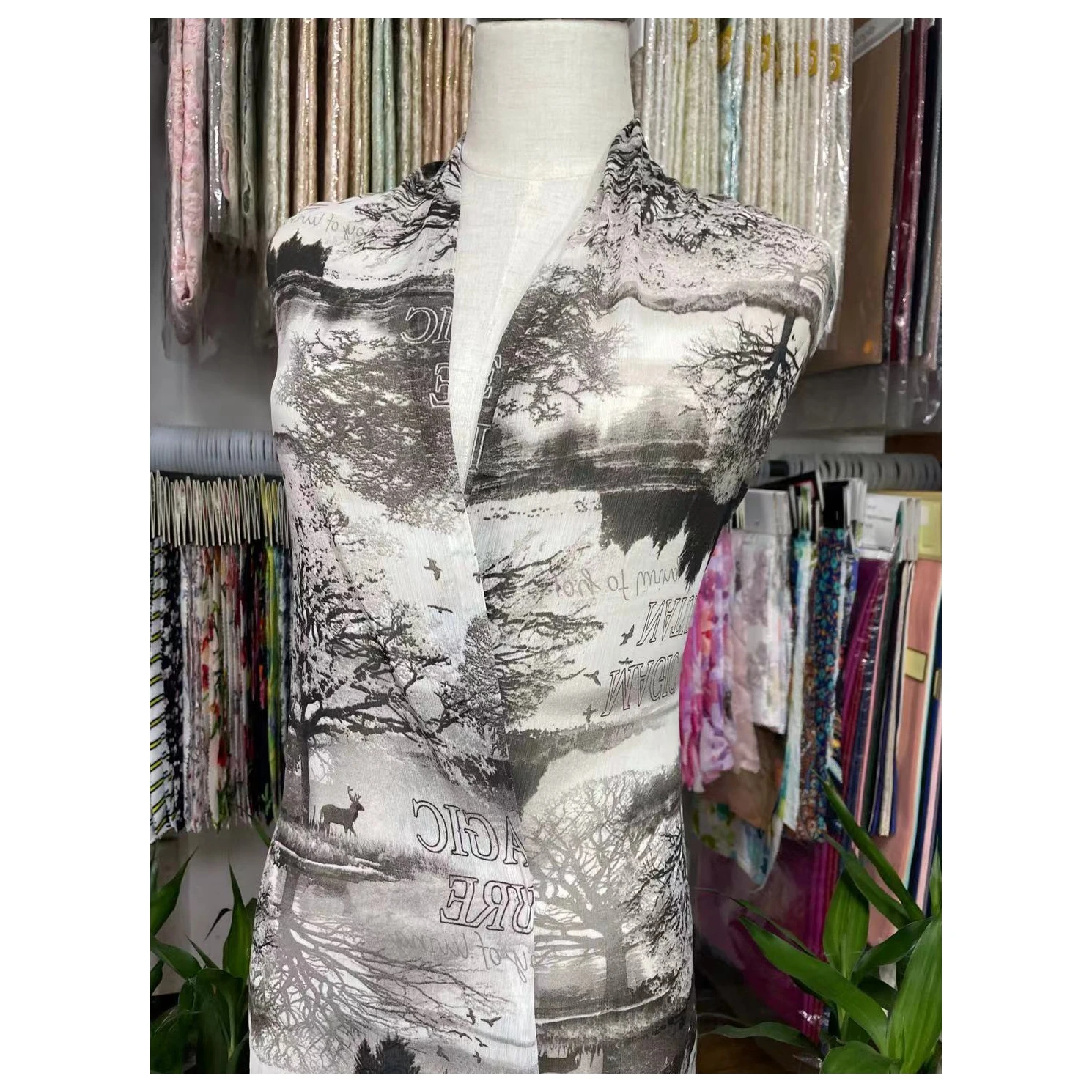 
Factory Wholesale Price detail discribe scenery by printing on crincle polyester fabric 