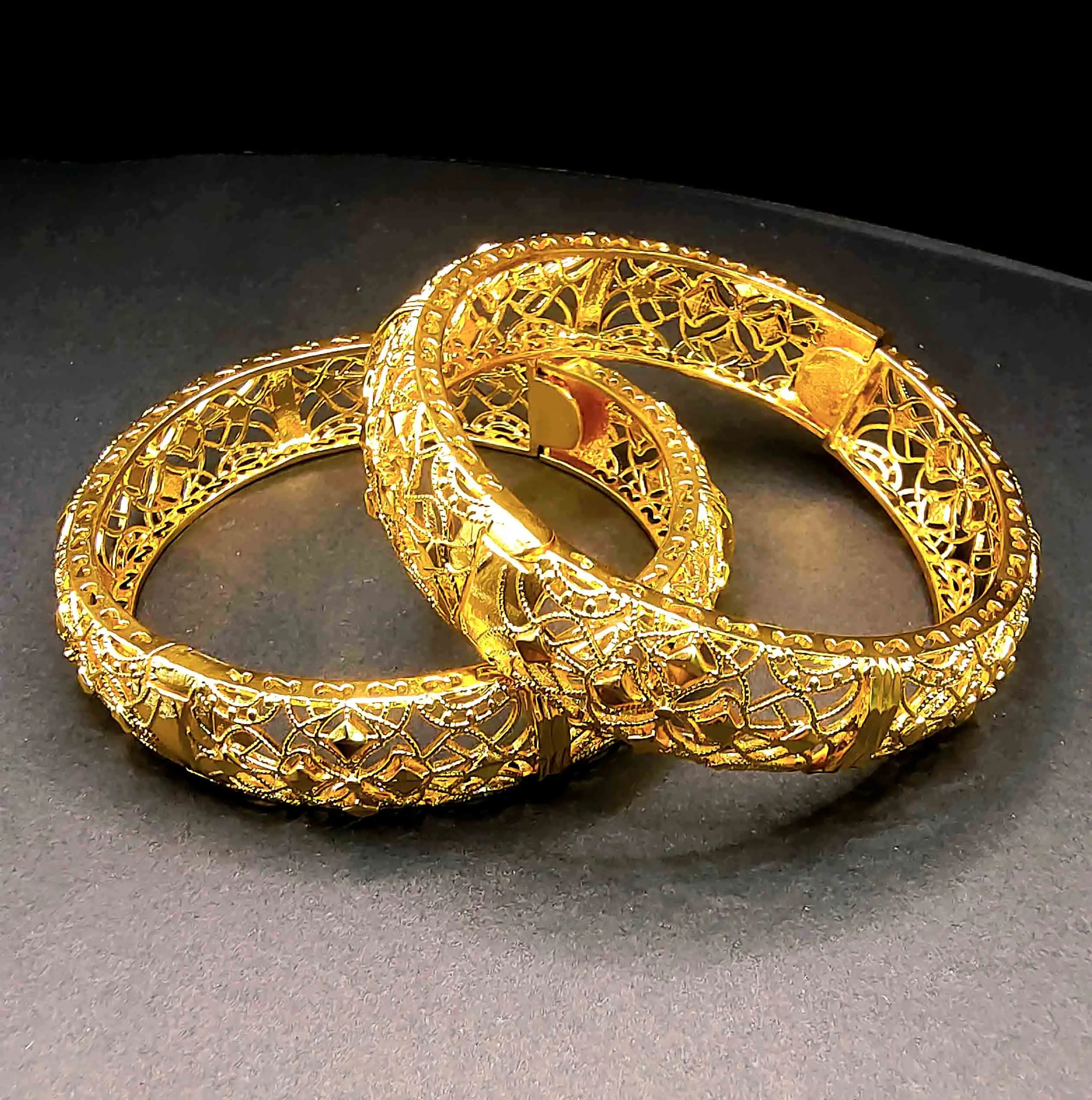 Wholesale Cheap Hot Sale 18k Gold Plated Brass Jewelry Women Indian Traditional Charm Bangle Open thick Cuff Bracelet Jewellery