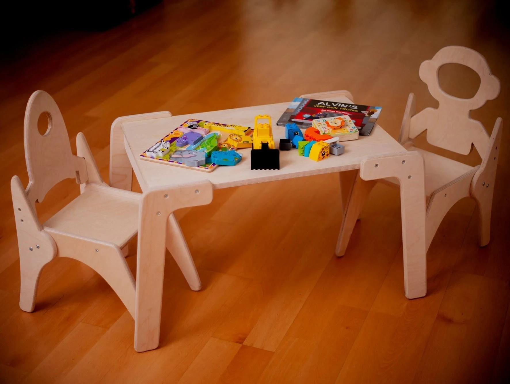 202408 Baby furniture Wooden Kids Chair and Table Set Handmade Toddler Furniture Montessori Kids Table and Chair Set