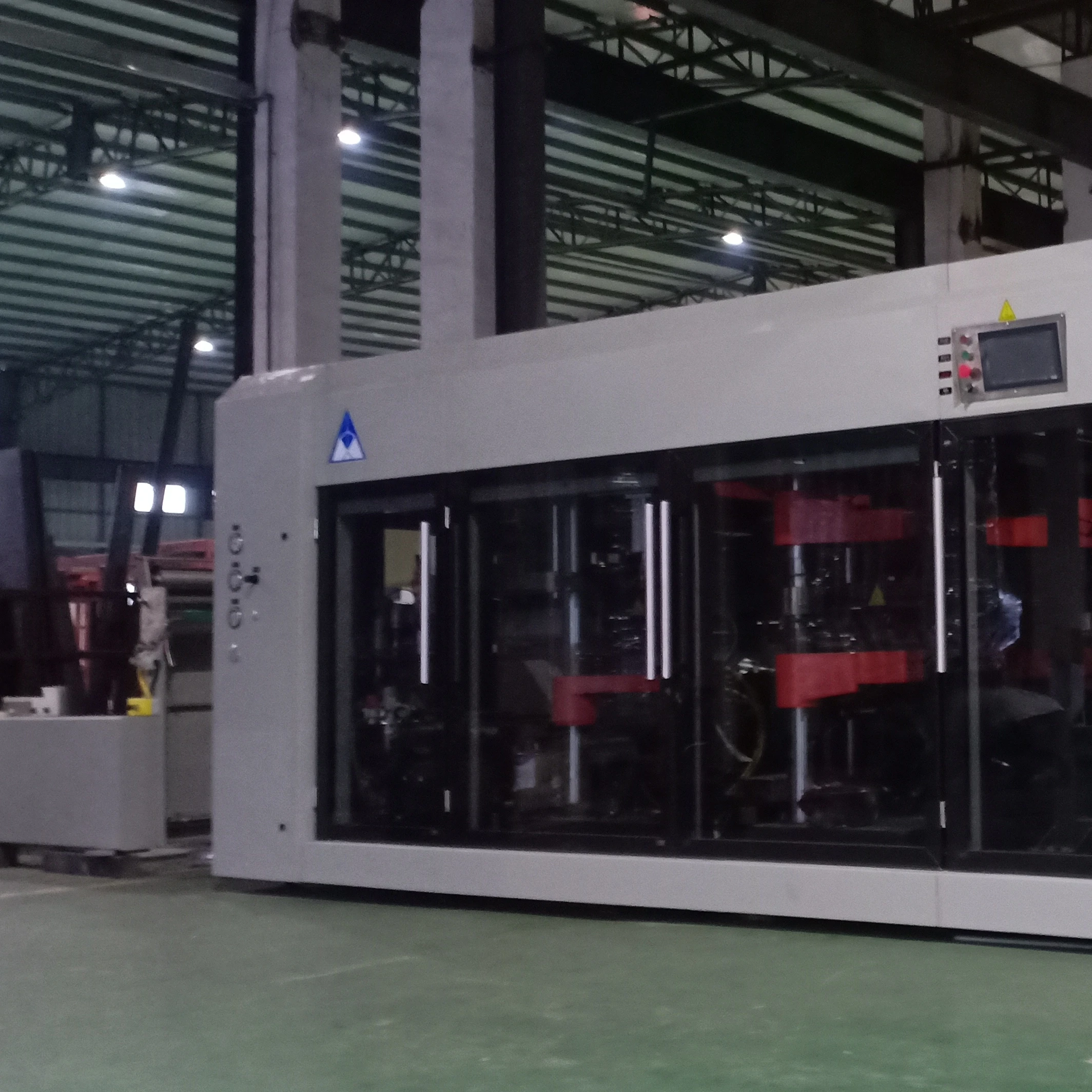 Автоматическая вакуумная формовочная машина с тремя станциями, пластиковая Термоформовочная Машина, новый продукт, 2019 завод, пластиковые чаши 8*2,2*2,7 м 0,6