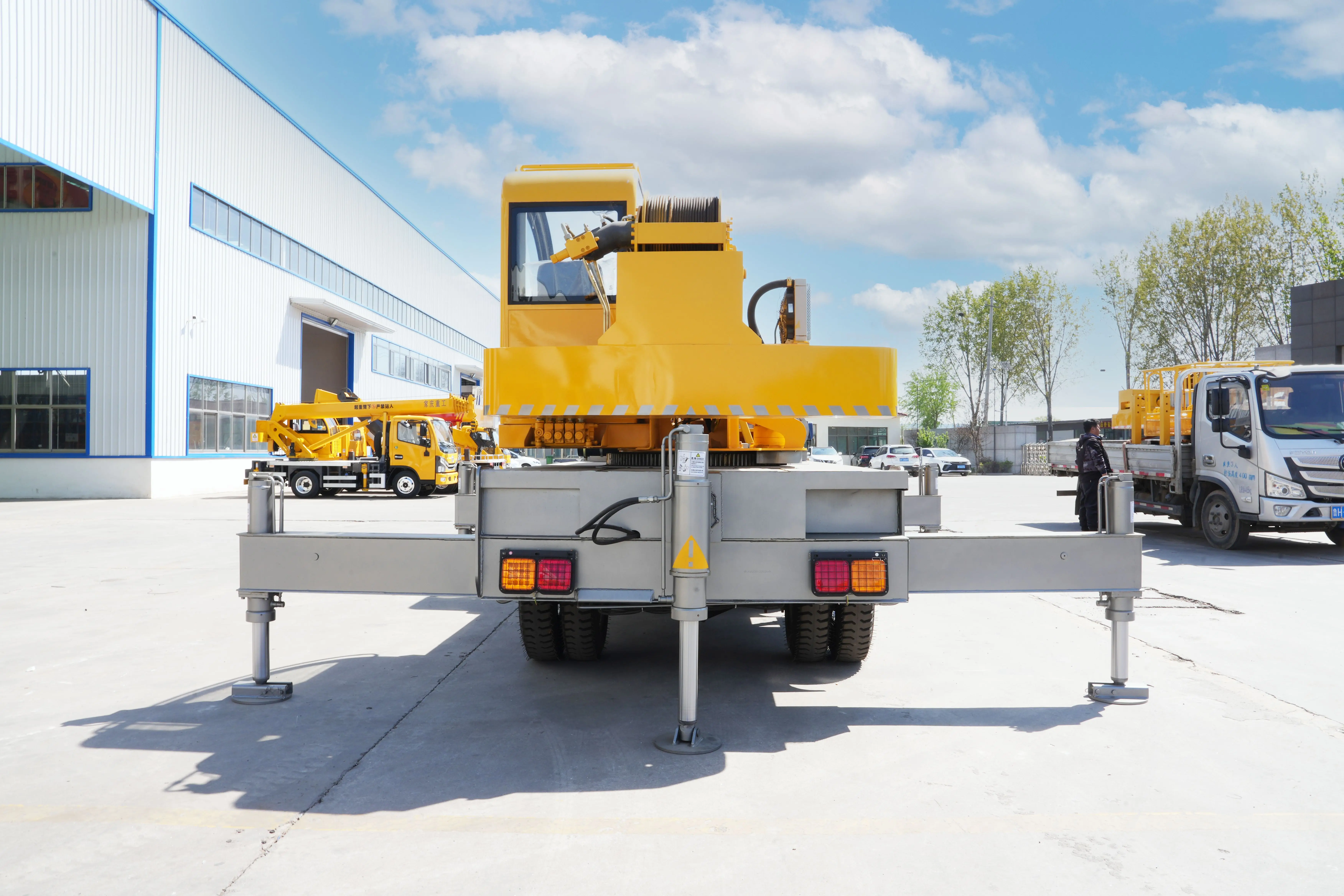 New Product hydraulic truck crane mini truck crane  8Ton Self-Made Crane For Construction