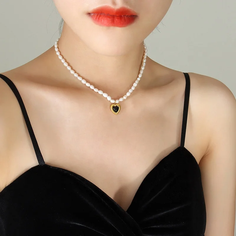 Dr. Jewelry 2022 New Classic 18K Gold Titanium Steel Freshwater Pearl Black Heart Opal Necklace for Women Party Fashion Jewelry
