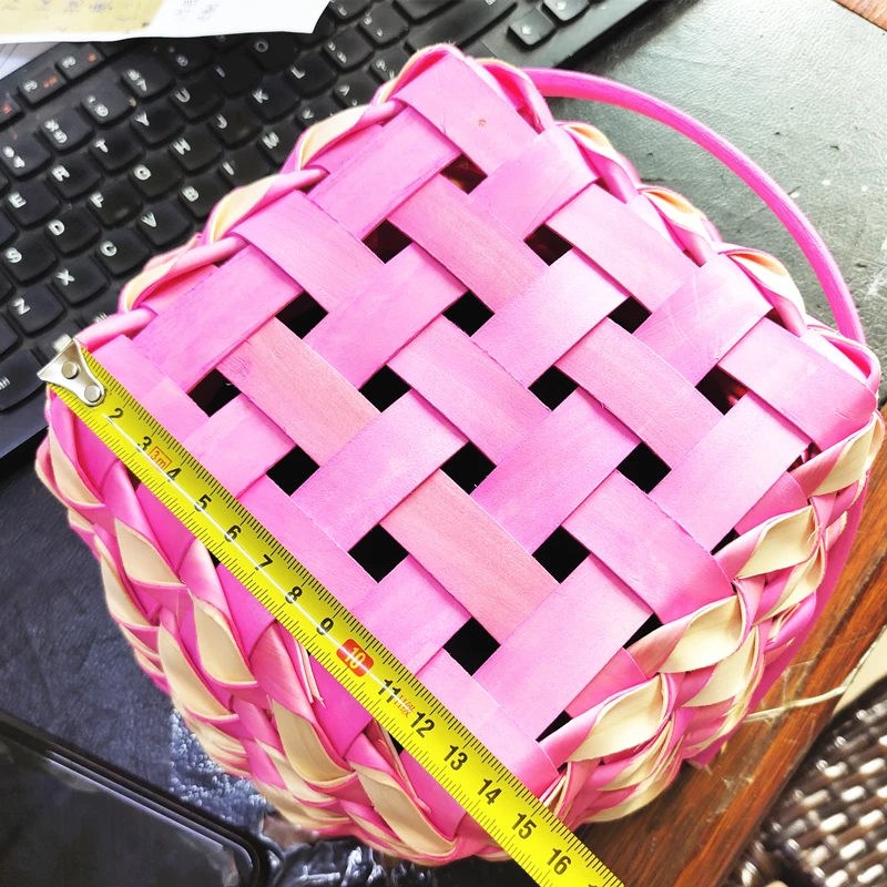 New Hot Sale Handmade Bamboo Colorful Empty Wicker Gift Fruit Basket Christmas Flower Basket with Handle