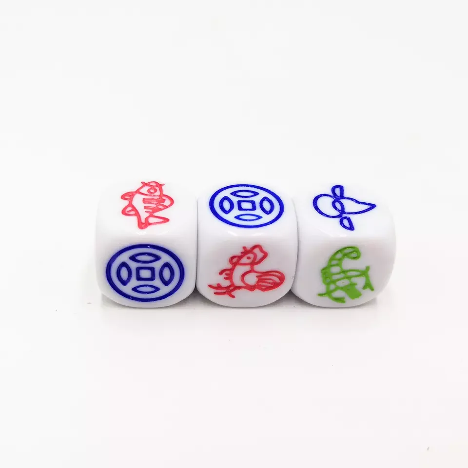 Hot Selling 6-sided Carved Round Corner Acrylic Game Dice Custom