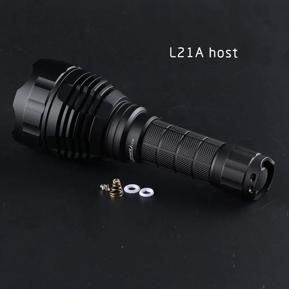 Convoy L21A with Luminus SST40 & Temperature Protection Management 730 meters Long lighting