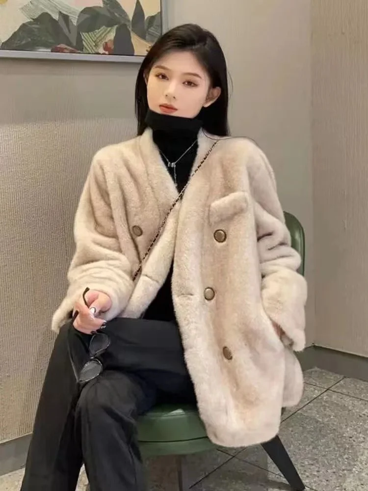 Custom OEM/ODM Wholesale Faux mink Fur Coat Short Winter Fur Jacket Female Luxury Custom Fur Coat