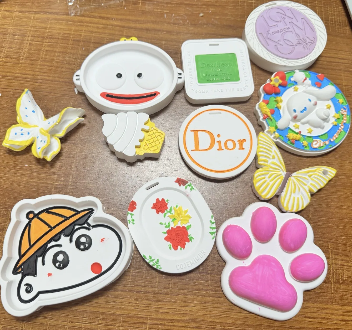 Customized Gypsum Material Handmade DIY Christmas/Halloween Colorful Doodles plaster Aromatherapy stone diffuser