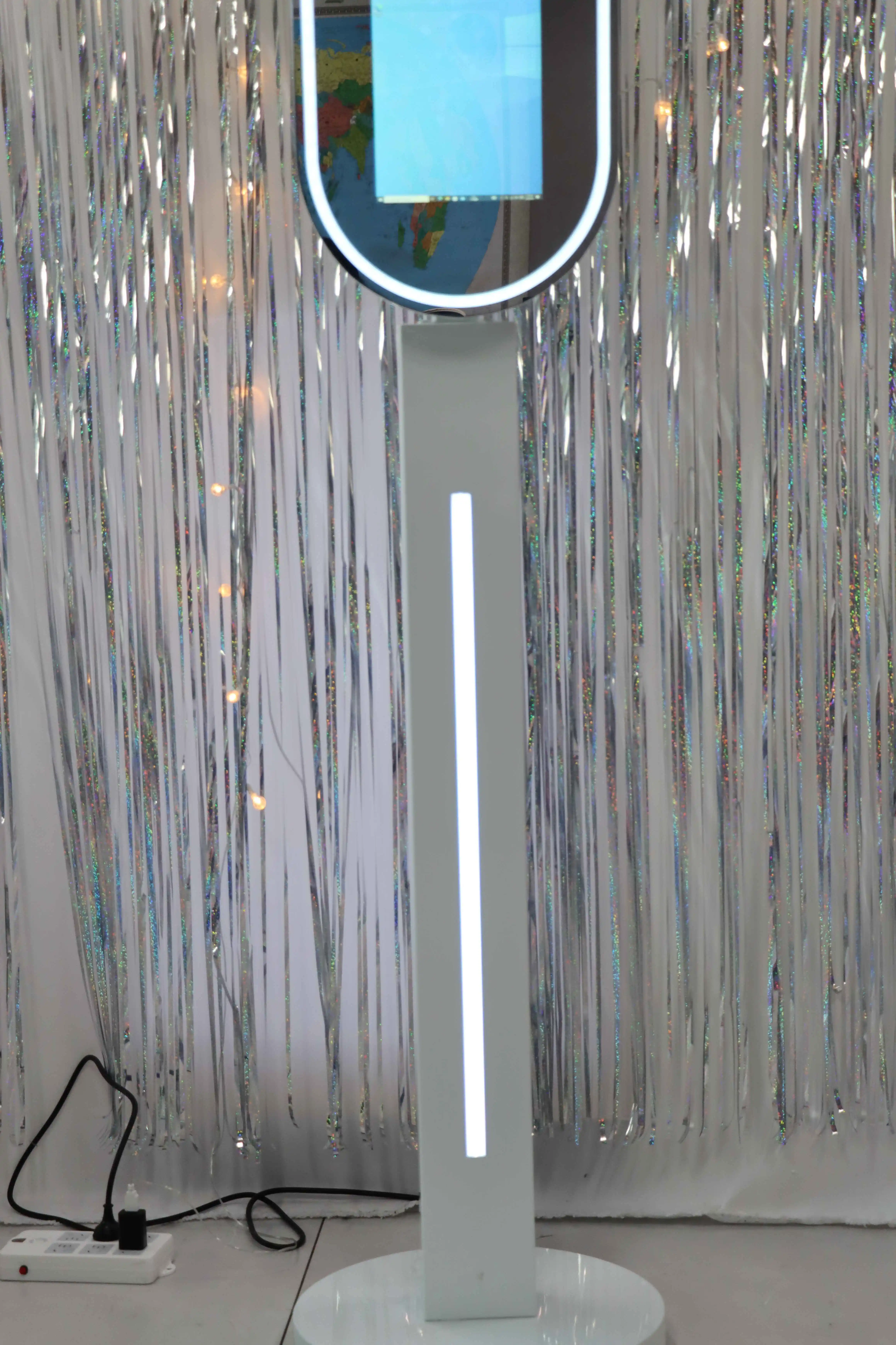 Photomaton miroir magique 13.3 inch mirror photo booth selfie magic led light frame oval mirror photo booth