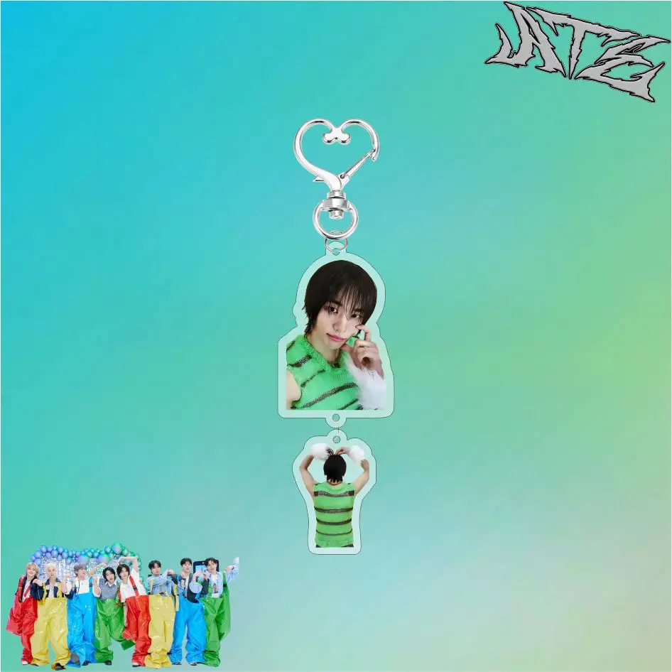 Акриловый брелок Kpop SK