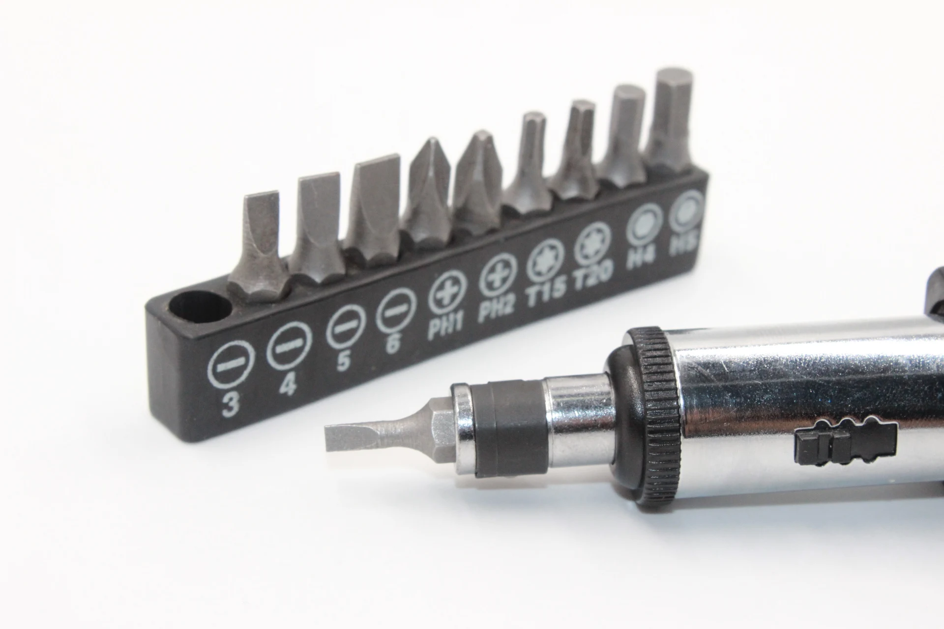 1/4 Inch Hex Shank rotational ratchet screwdriver with 10 pcs Bit Set in tool