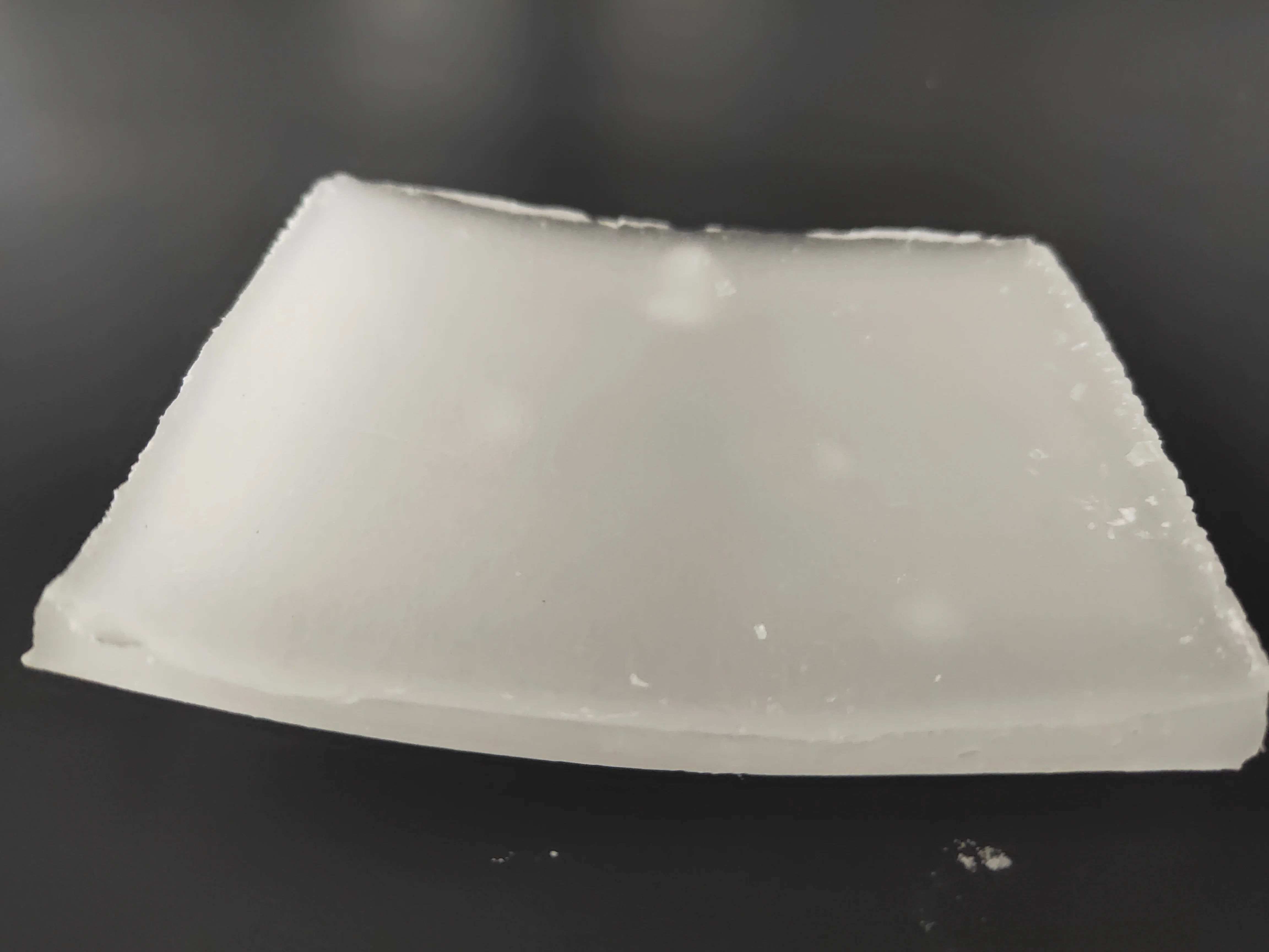 
2021 hot selling semi-refined paraffin wax 56 /58 