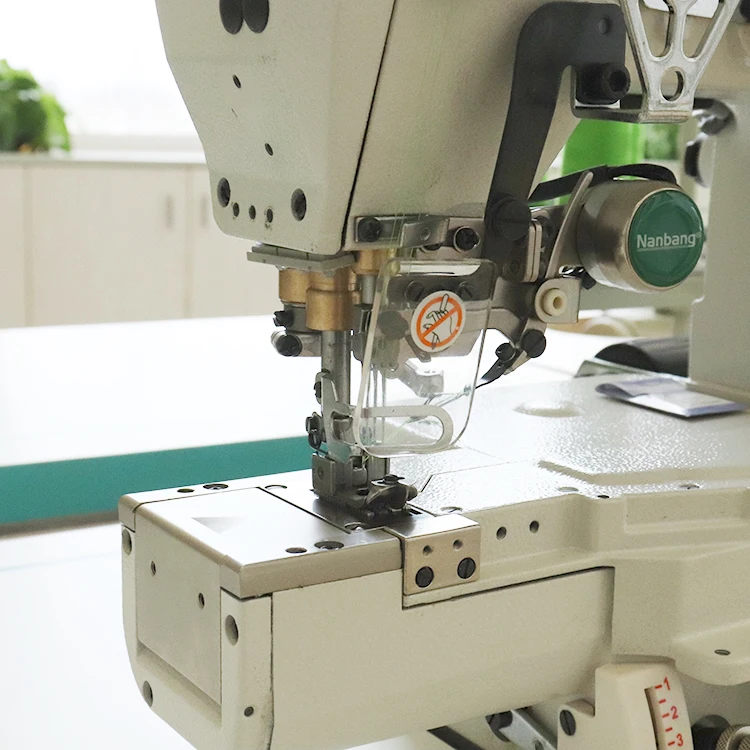 Flat Bed Sewing Machine With Left Cutter