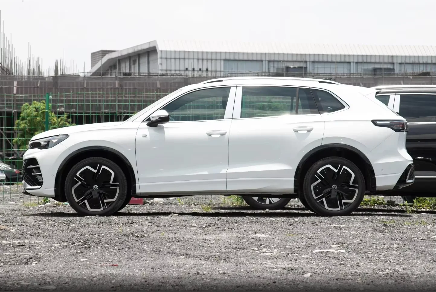 Volkswagen Tiguan L 2024 выдающийся 330TSI двухколесный автомобиль R-Line Dragon Edition бензиновый внедорожник VW дешевые автомобили для продажи