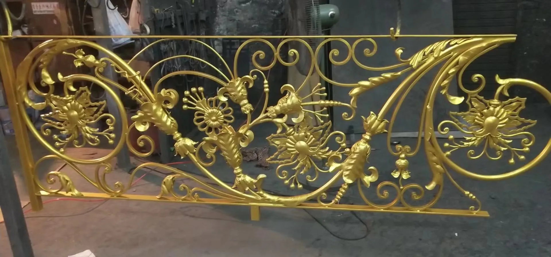 Villa balcony wrought Iron Stair Balcony Railing Grill Design from Foshan