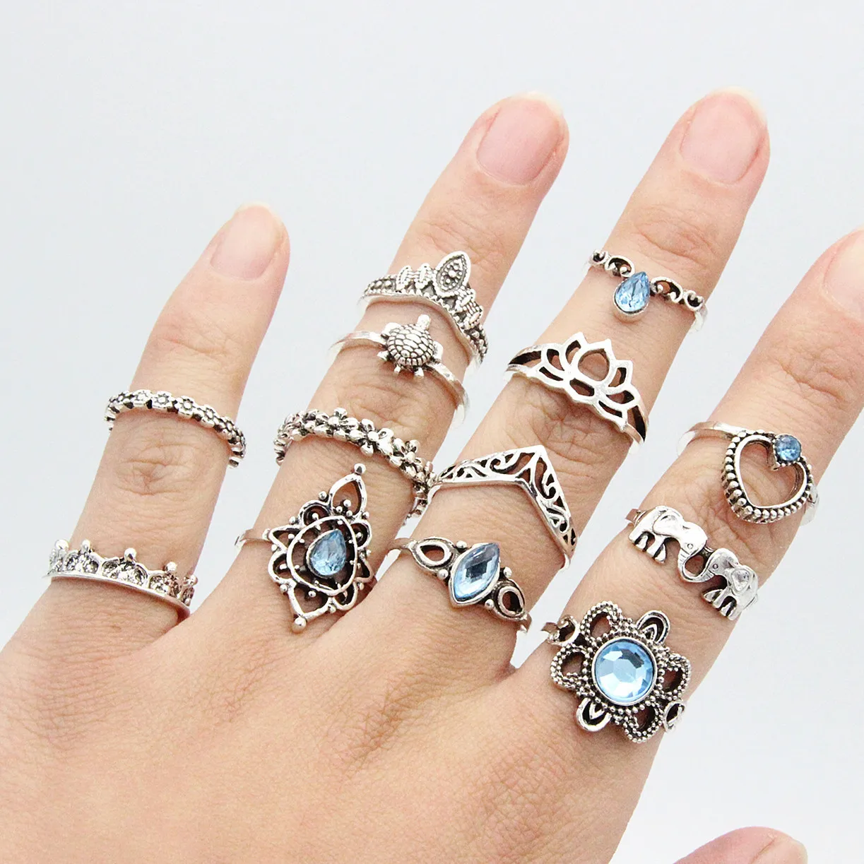 Fanyue AM Best Seller 2024 Bohemia Retro 13pcs/Set Carving Crown Gemstone Rings Set For Women Knuckle Rings Set